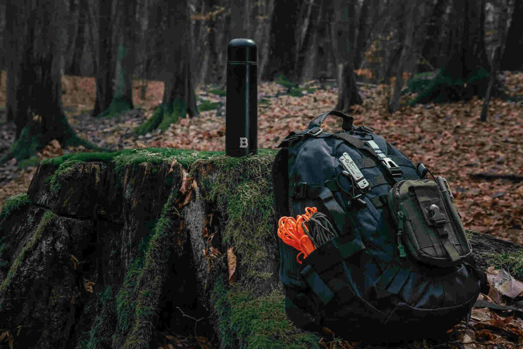 Jak wybrać idealny sprzęt outdoorowy na wyprawę?